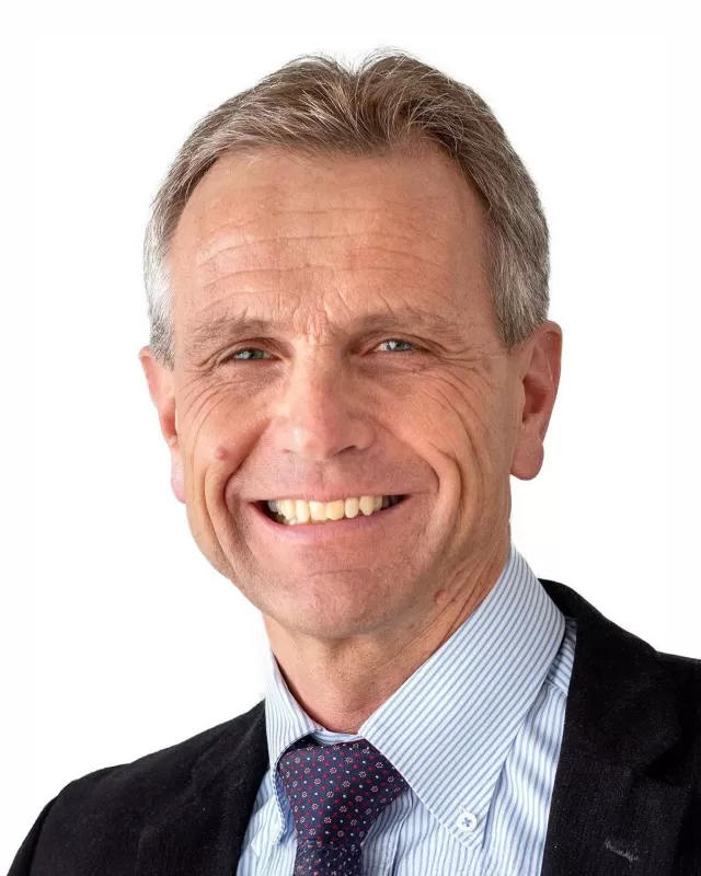 Portrait_Rene_Hefti_2019-2